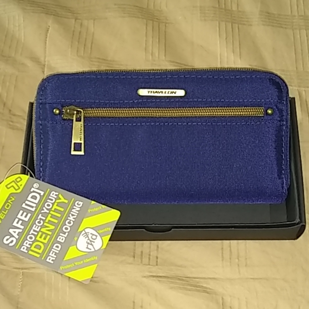 Travelon rfid wallet